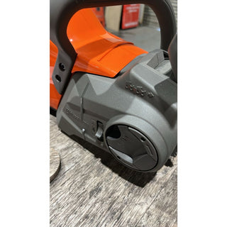 Husqvarna 225i 12" Battery Chainsaw (Grade A)