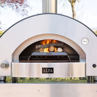 Outdoor Alfa Classico 4 Pizze Hybrid Gas pizza oven with fire inside