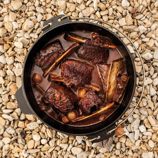 Big Green Egg Cast Iron Dutch Oven - 5.2L