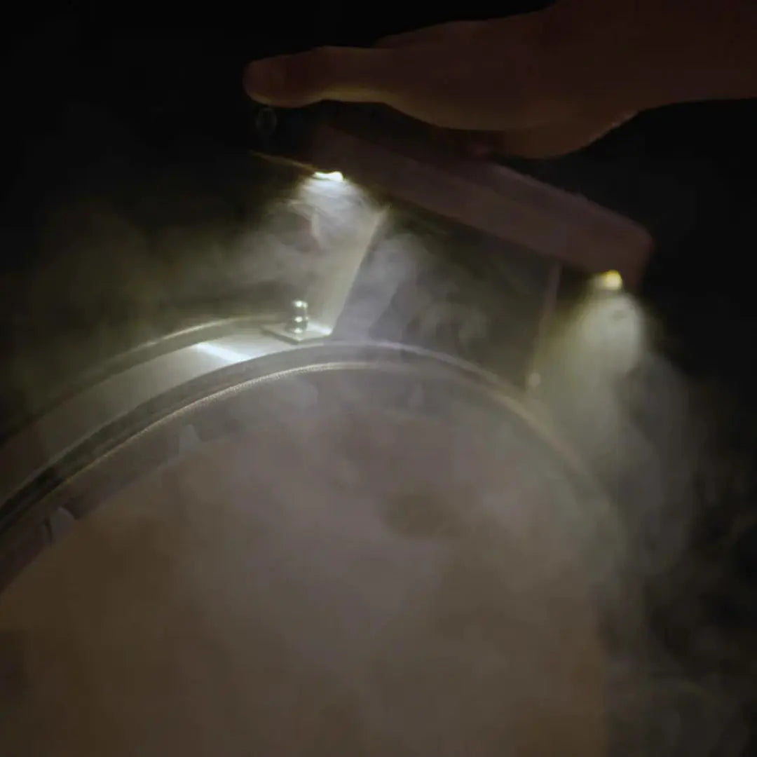 Monolith Avantgarde kamado grill handle LED lights