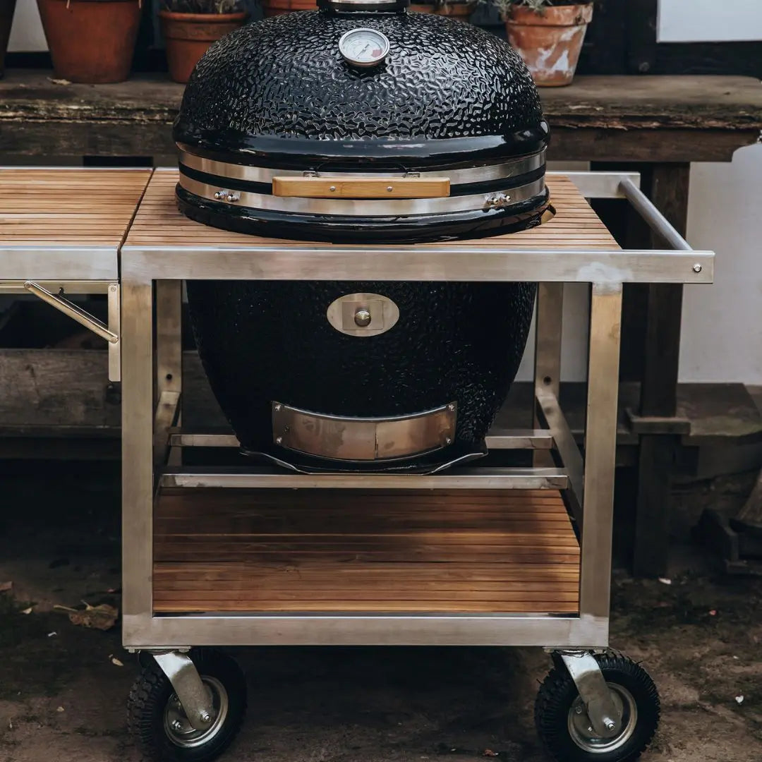 Monolith Kamado Grill BuggyTrolley .55 with grill on patio