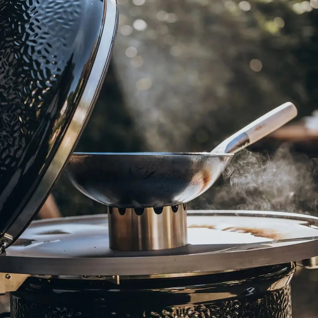 Monolith Kamado Grill Fireplate with wok cooking