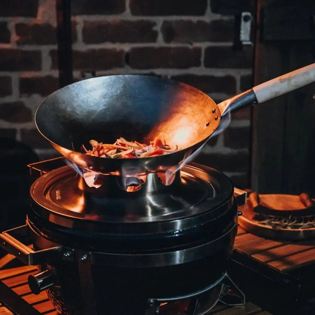Monolith Kamado Grill Wok Stand Icon Junior wok pan stir frying vegetables