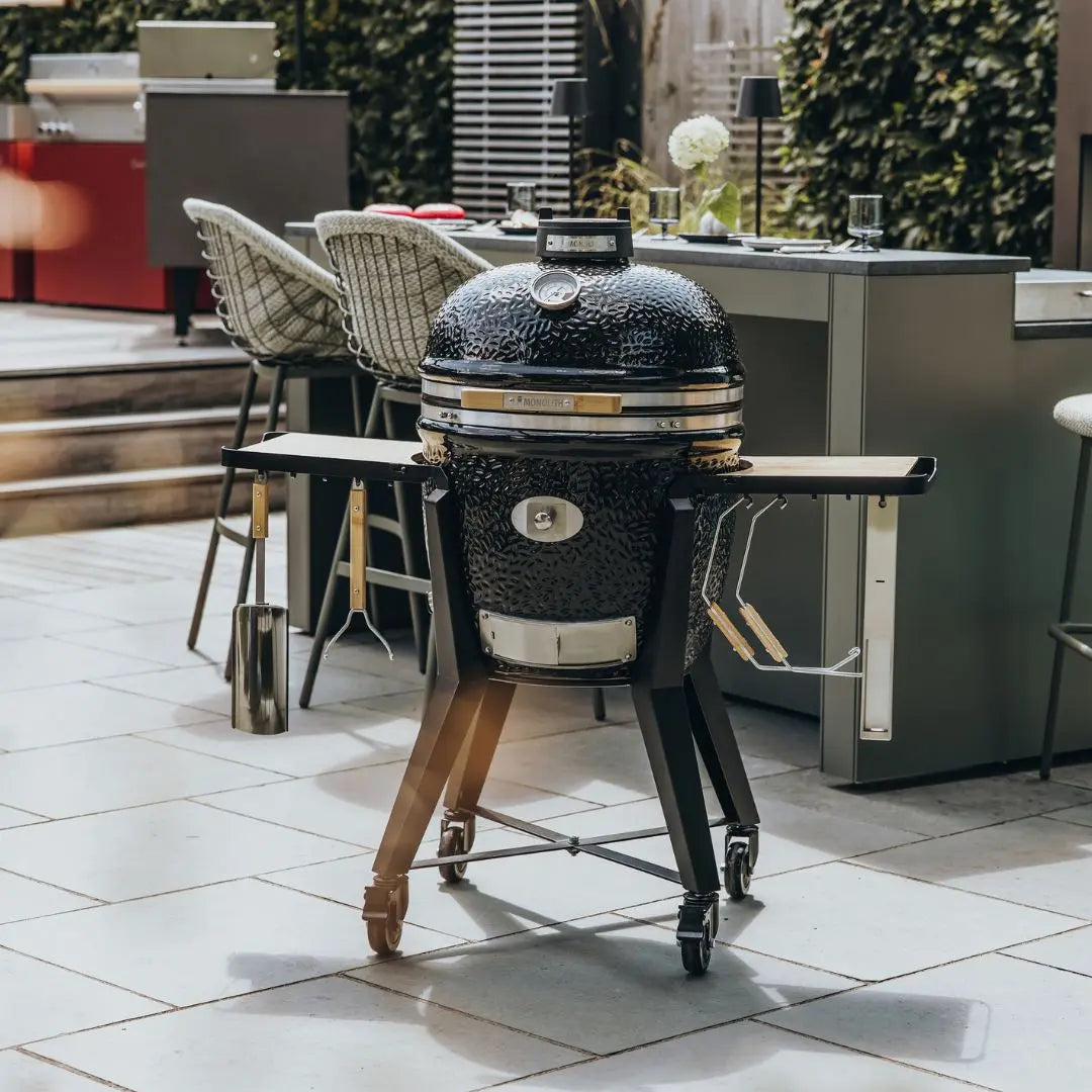 Monolith TWO.55 Ceramic kamado grill