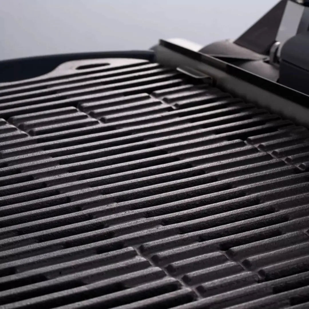 O-Grill 600 Orange Portable Gas Grill BBQ Grill Close Up