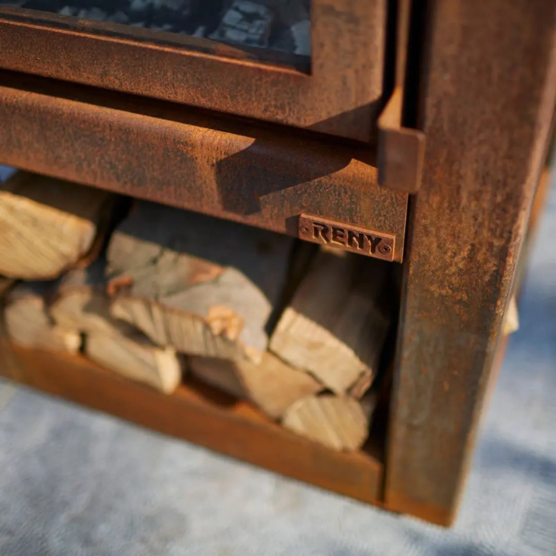 RB73 Quaruba L Mobile Outdoor Fireplace – CorTen Steel Wood Burner product detail view