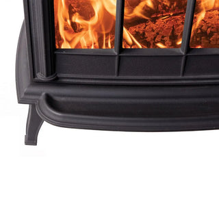 Close-up of Stovax Huntingdon 30 black wood stove with glowing embers and flames inside.